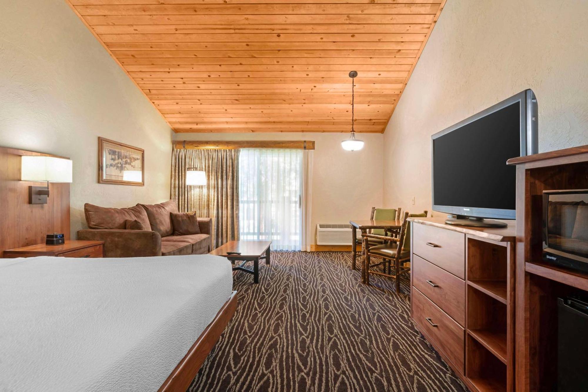 Best Western Ponderosa Lodge Sisters Exterior photo