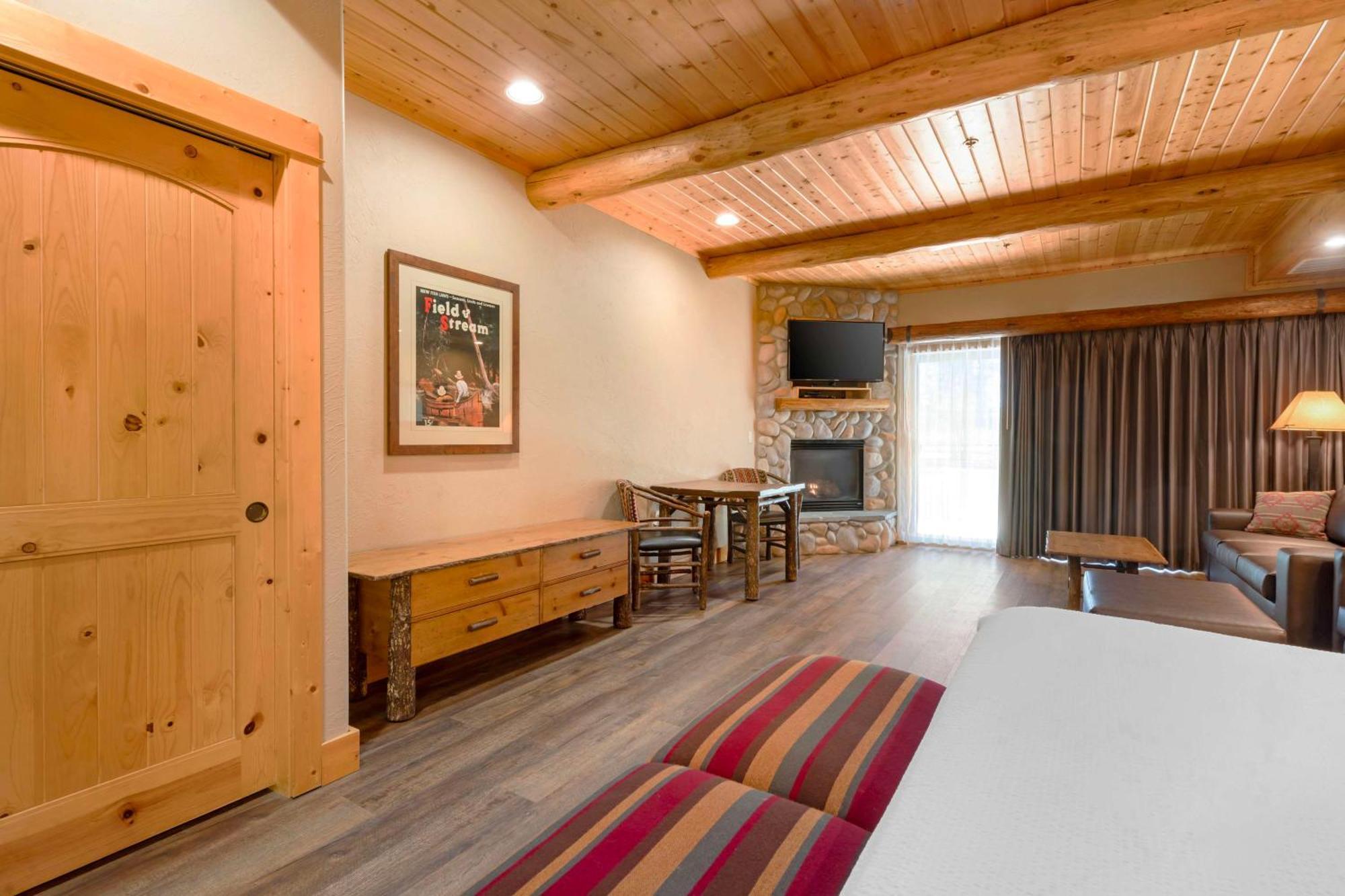Best Western Ponderosa Lodge Sisters Exterior photo
